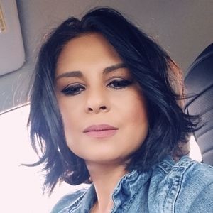 Meet your Posher, Roxana